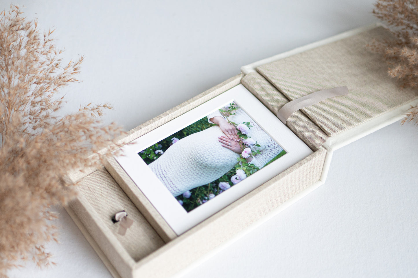 SPOMINSKA ŠKATLA Z ART FOTOGRAFIJAMI