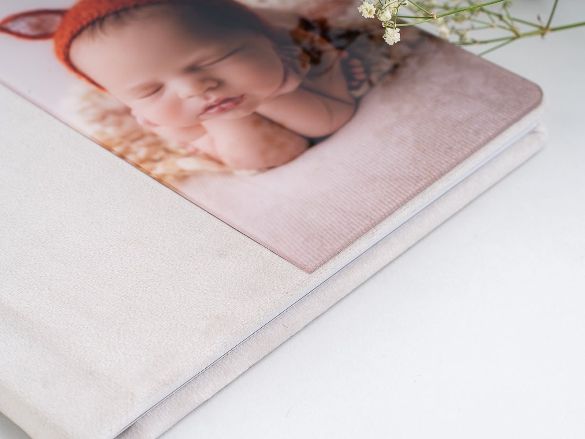 BABY ŽAMETNI ALBUM Z AKRILNO NASLOVNICO