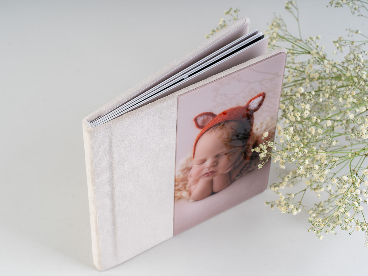 BABY ŽAMETNI ALBUM Z AKRILNO NASLOVNICO