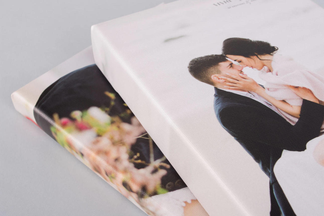 slika na platnu print na platno prikaz od blizu poročna fotografija na platnu