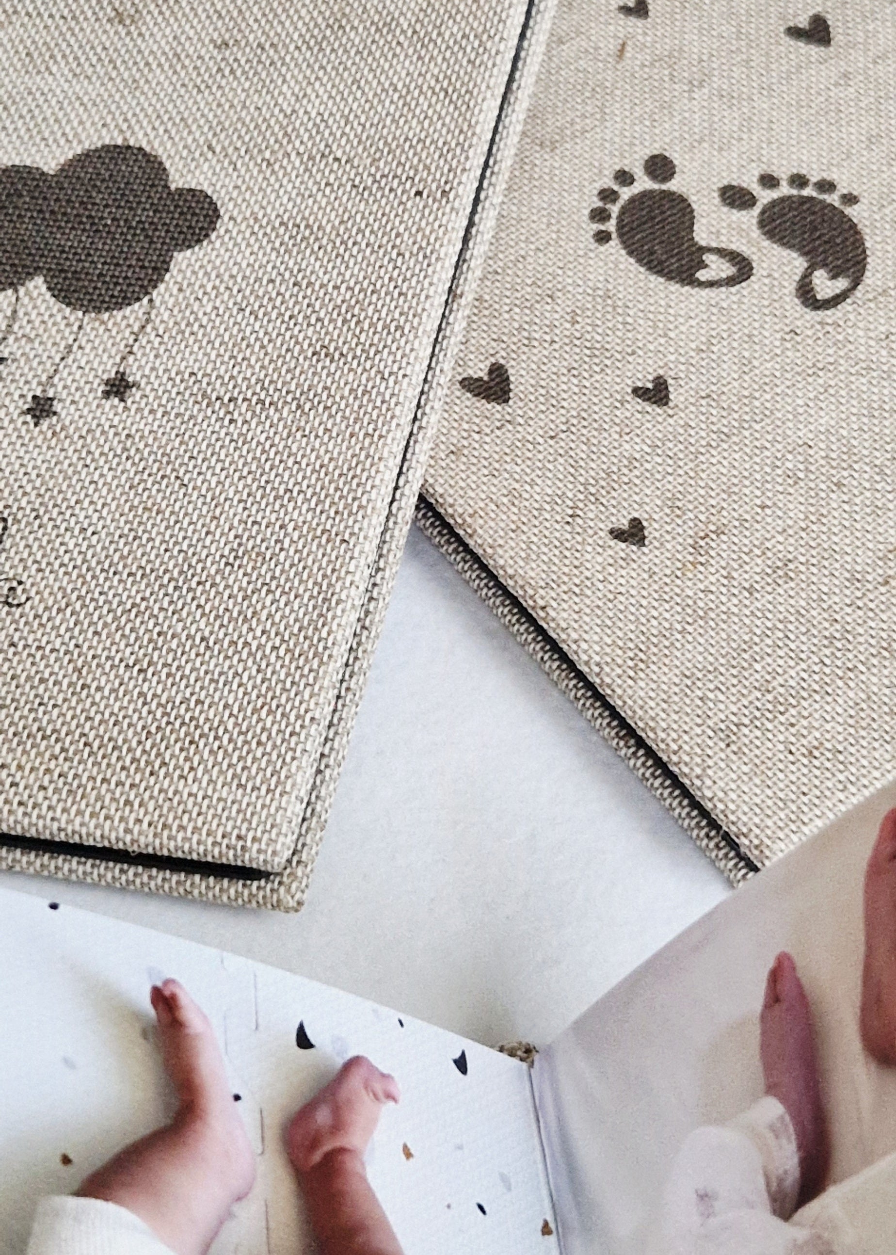 fotoknjiga z magnetnim zapiranjem za dojenčke