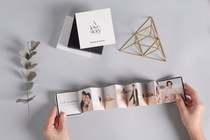 VALENTINOVA MINI ZLOŽLJIVA FOTO KNJIGA