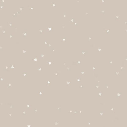 Notranja stran albuma z bež srčki – žametni dojenčkov album z akrilno naslovnico