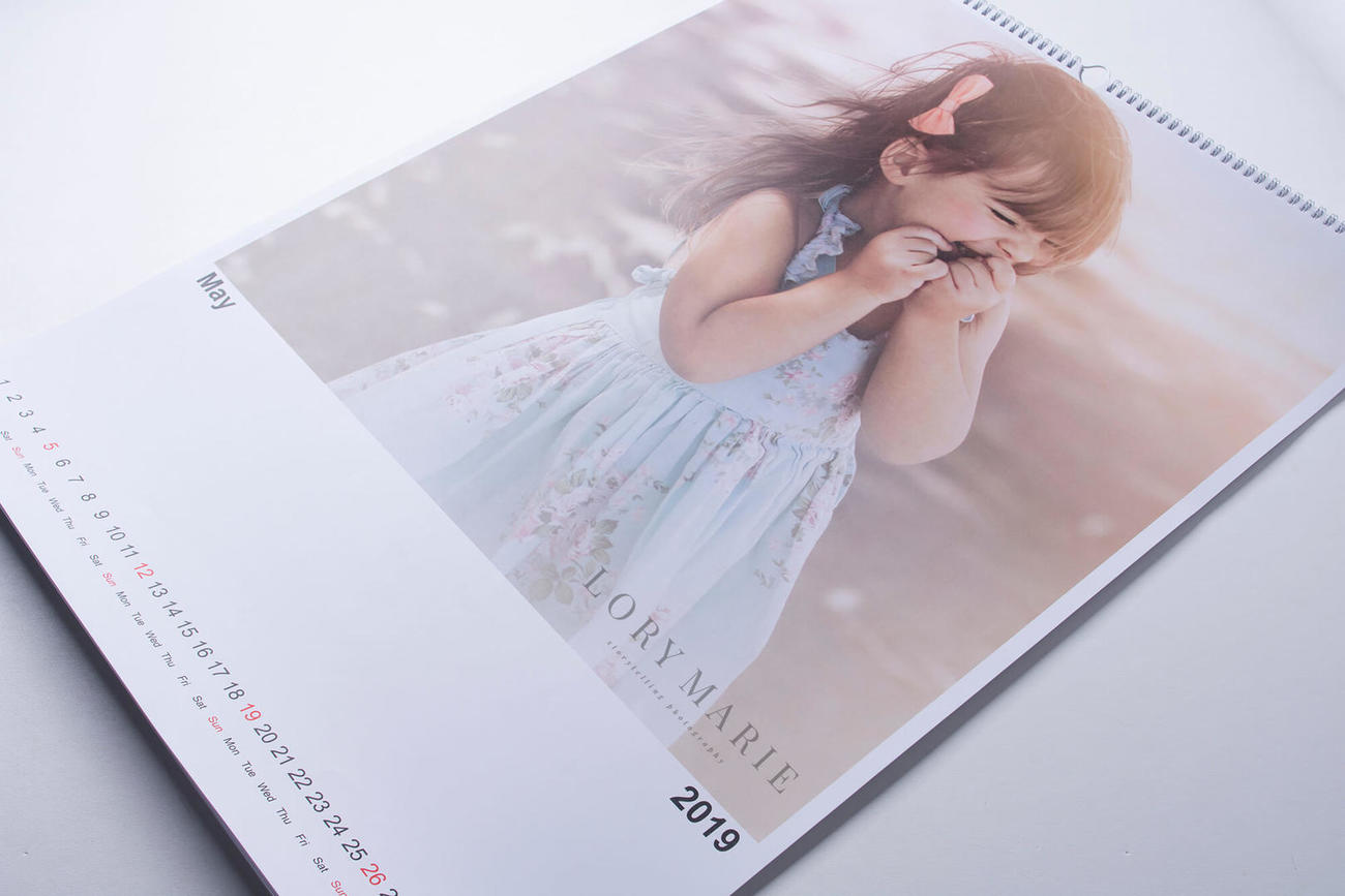 Personaliziran stenski foto koledar 2026 