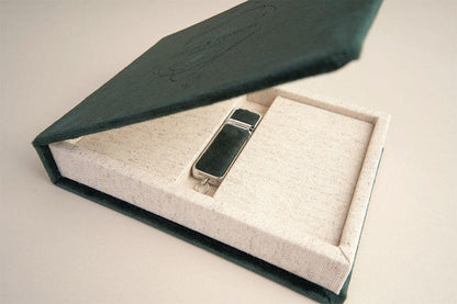 Žametna škatlica za USB z 32 GB ključkom | personalizirano valentinovo darilo